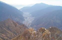 Gardone e la bassa valle dalla cresta dei Corni Rossi
