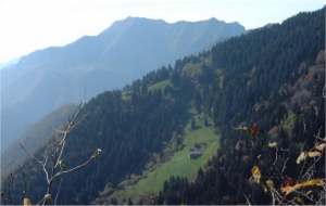 la "val de la Lana" e sullo sfondo la punta Almana